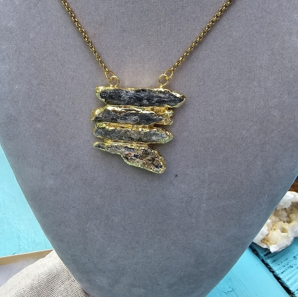 Raw Blue Kyanite Necklace - Picture 1 of 4